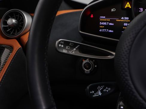 Used 2013 McLaren MP4-12C Spider RWD image 42