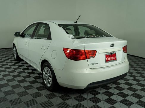 Used 2010 Kia Forte EX image 4