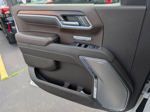Used 2024 GMC Sierra 1500 Denali w/ Technology Package AWD/4WD image 15