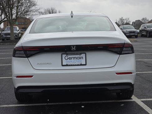 Certified 2023 Honda Accord EX image 17