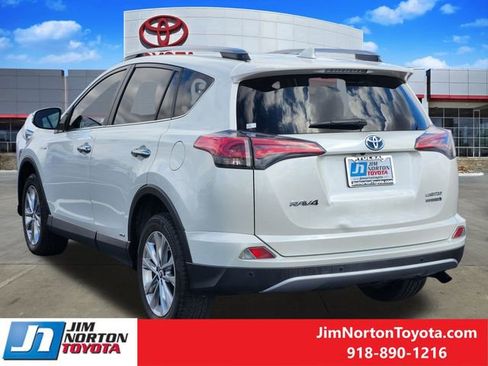 Used 2018 Toyota RAV4 Limited image 9