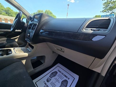 Used 2012 Dodge Grand Caravan Crew w/ Crew Value Pkg FWD image 25
