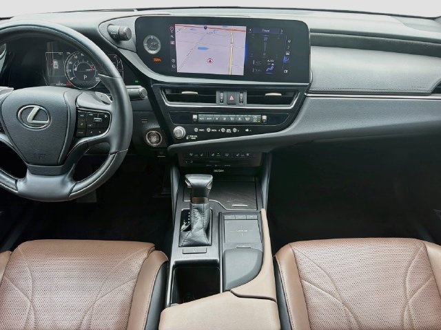 Used 2022 Lexus ES 350 Ultra Luxury w/ Accessory Package 2 FWD image 17