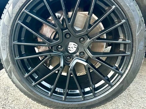 Used 2018 Porsche Cayenne AWD/4WD image 39