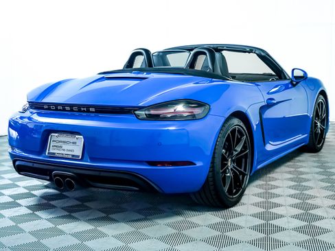 Used 2025 Porsche 718 Boxster image 11