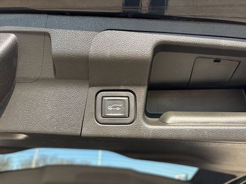 Used 2023 GMC Acadia SLT AWD/4WD image 31