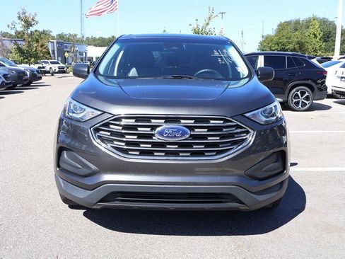 Used 2019 Ford Edge SE image 2