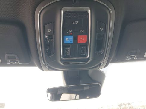 New 2025 Jeep Grand Cherokee Altitude AWD/4WD image 23