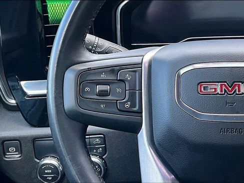 Used 2025 GMC Sierra 1500 SLT image 12