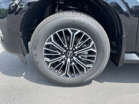 New 2025 Nissan Armada SL w/ Convenience Package image 9