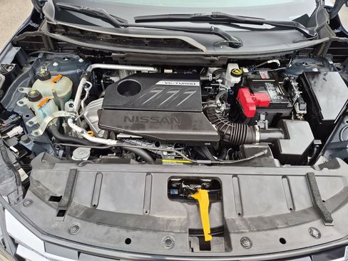 Used 2024 Nissan Rogue SV FWD image 23