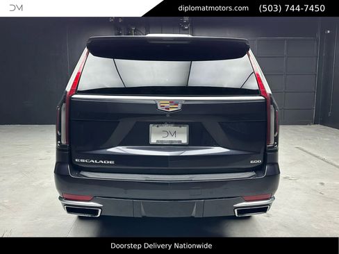 Used 2022 Cadillac Escalade ESV Premium Luxury w/ LPO, Floor Liner Package image 6