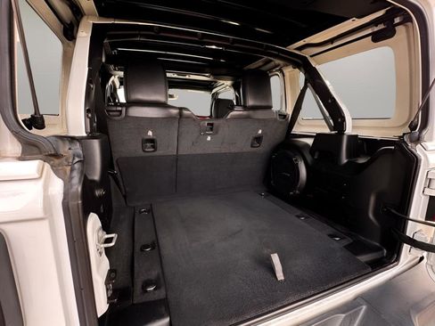 Used 2020 Jeep Wrangler Unlimited Rubicon AWD/4WD image 23