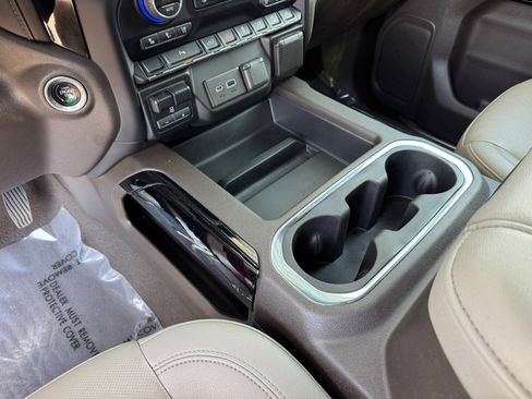 Used 2021 Chevrolet Silverado 1500 LTZ image 40