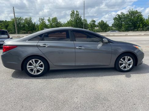 Used 2011 Hyundai Sonata Limited FWD image 4