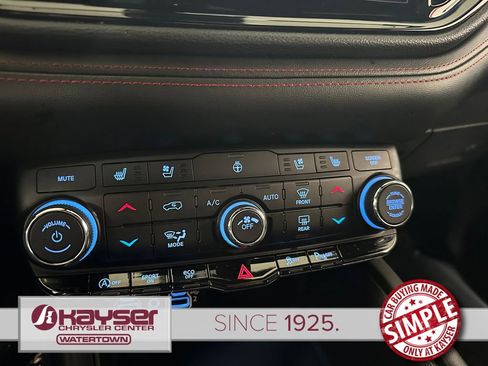 Used 2024 Dodge Durango GT AWD/4WD image 29