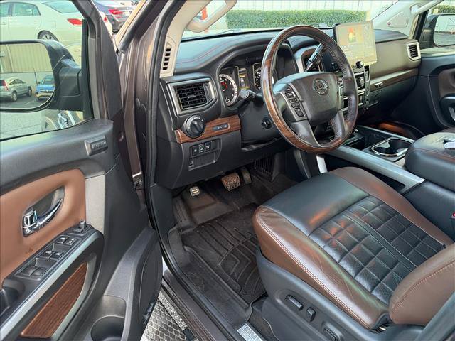 Used 2017 Nissan Titan Platinum Reserve RWD image 15