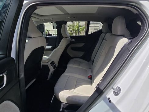 Used 2023 Volvo XC40 B4 Plus w/ Protection Package image 16