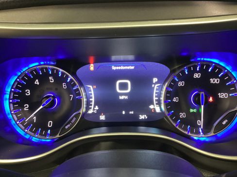 New 2026 Chrysler Pacifica Select AWD/4WD image 22
