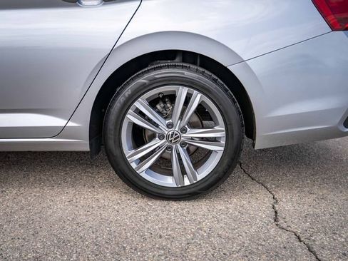 Used 2024 Volkswagen Jetta SE FWD image 13