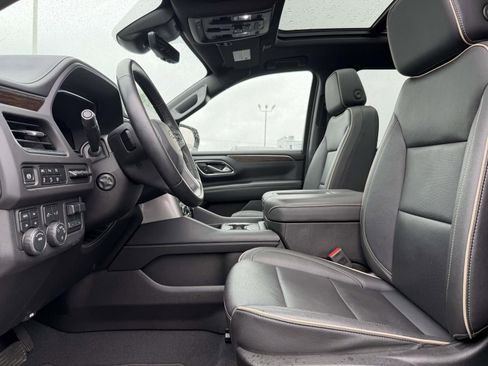 Used 2024 Chevrolet Suburban Premier w/ Premium Package AWD/4WD image 22