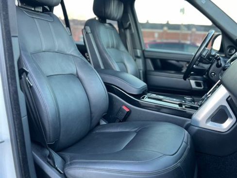 Used 2020 Land Rover Range Rover HSE image 32