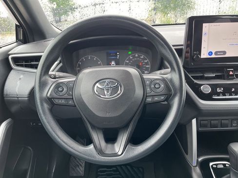 Used 2024 Toyota Corolla Cross AWD Hybrid image 17