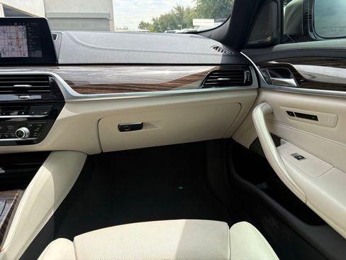 Used 2020 BMW M550i xDrive w/ Premium Package AWD/4WD image 7