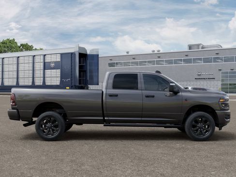 New 2026 RAM 2500 Tradesman AWD/4WD image 12