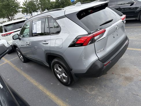 Used 2025 Toyota RAV4 XLE w/ Convenience Package FWD image 8