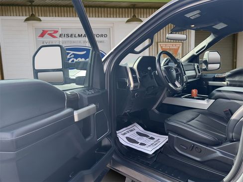 Certified 2022 Ford F350 Lariat w/ Lariat Value Package image 31