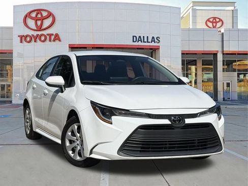 Used 2024 Toyota Corolla LE FWD image 1
