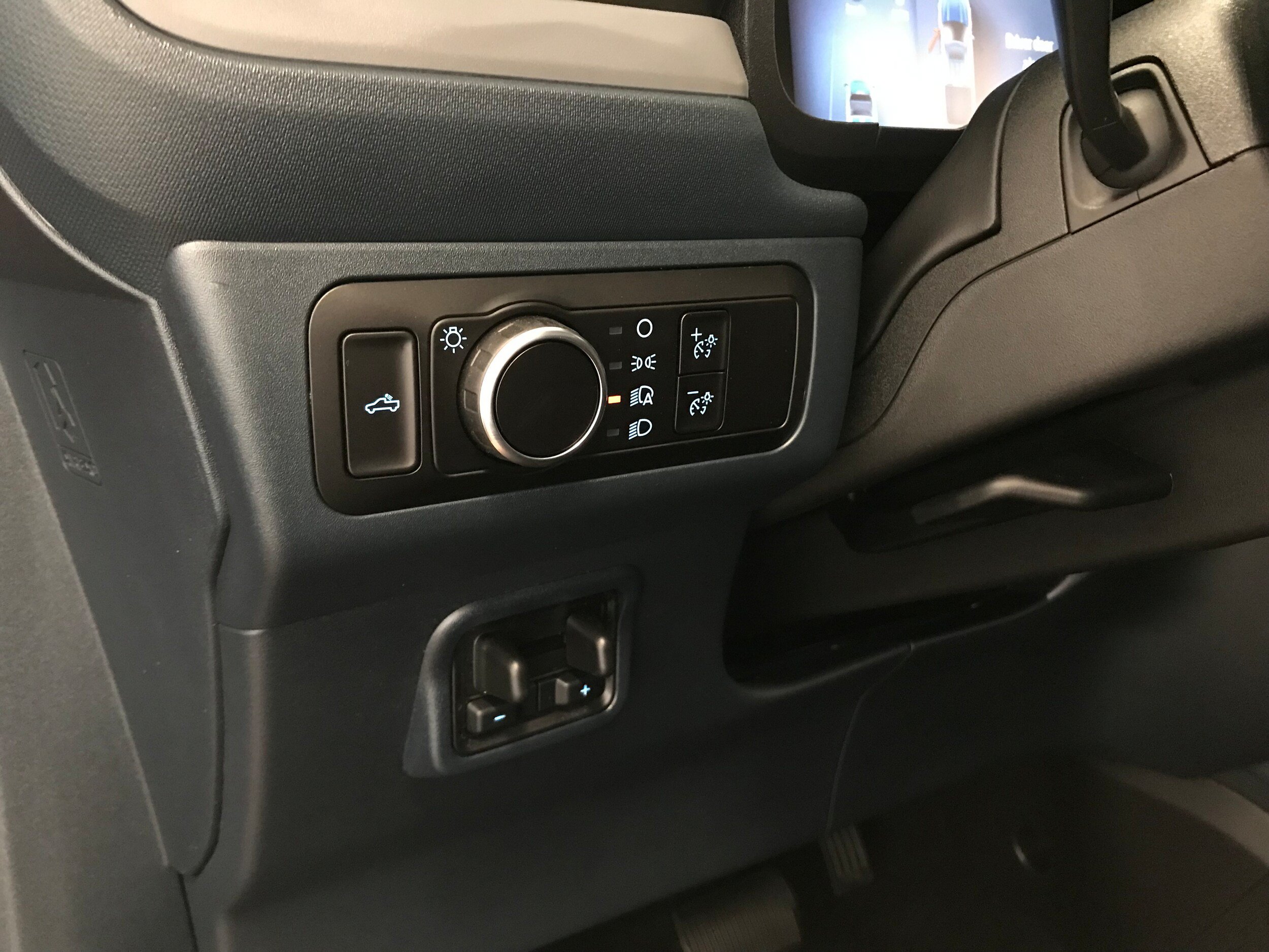 New 2026 Ford Maverick XLT w/ XLT Luxury Package AWD/4WD image 17