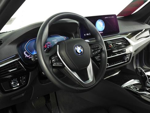 Certified 2023 BMW 530e 530e iPerformance w/ Convenience Package image 31