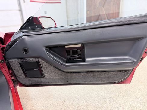 Used 1986 Chevrolet Corvette Convertible image 29