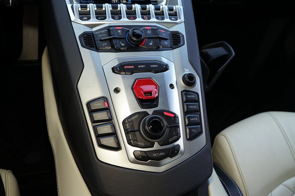 Used 2015 Lamborghini Aventador LP 700-4 AWD/4WD image 20