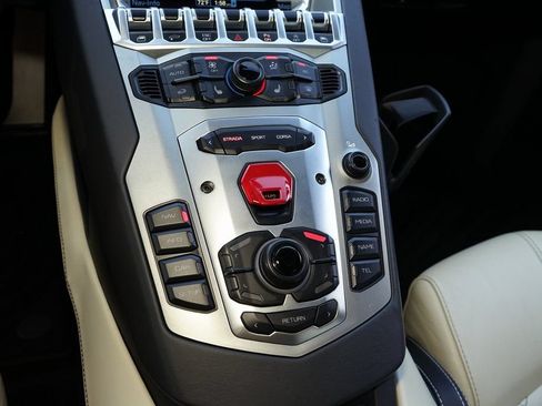 Used 2015 Lamborghini Aventador LP 700-4 AWD/4WD image 20