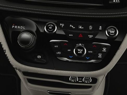 New 2024 Chrysler Pacifica Touring-L FWD image 24