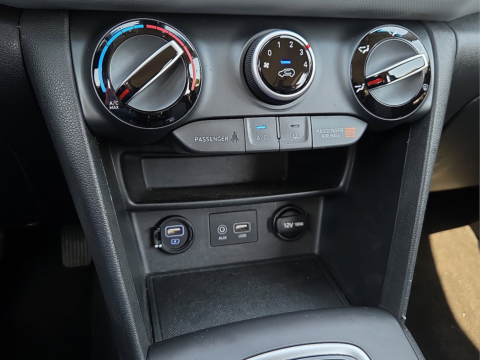 Used 2020 Hyundai Kona SE FWD image 17