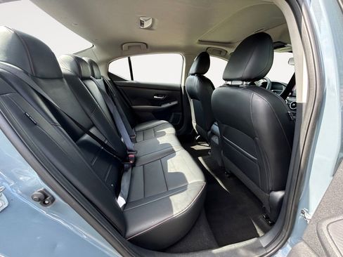 Used 2025 Nissan Sentra SR w/ SR Premium Package FWD image 24