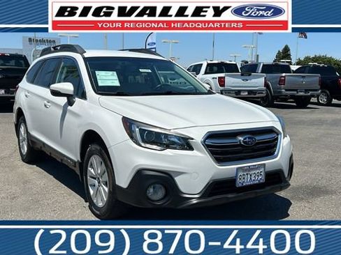 Used 2018 Subaru Outback 2.5i Premium AWD/4WD image 1
