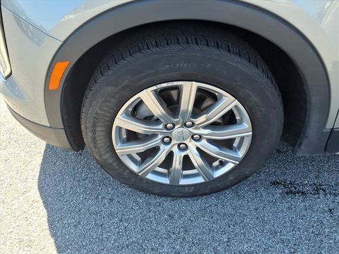 Used 2023 Cadillac XT4 Premium Luxury image 6