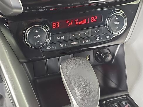 Used 2022 Mitsubishi Eclipse Cross SE AWD/4WD image 21