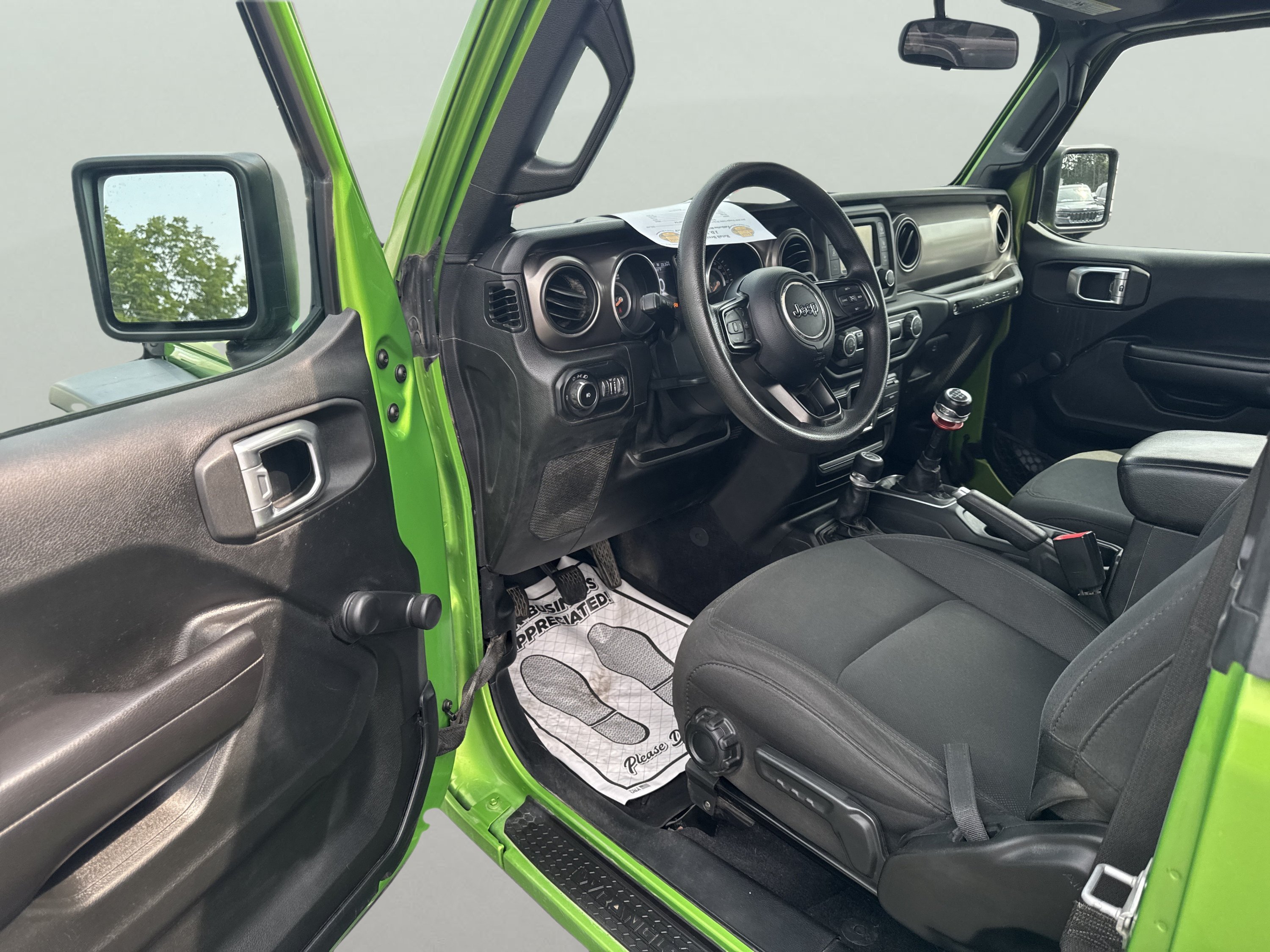 Used 2019 Jeep Wrangler Sport AWD/4WD image 10