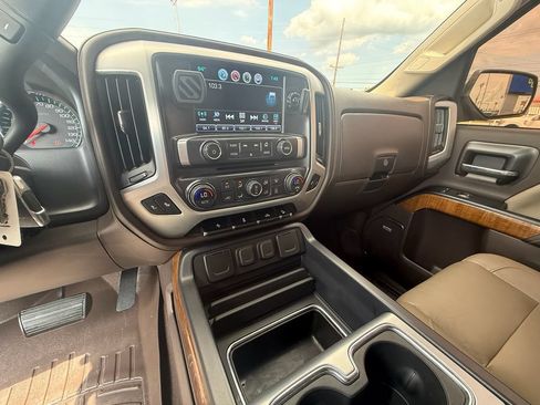 Used 2018 GMC Sierra 1500 SLT w/ SLT Premium Package AWD/4WD image 15