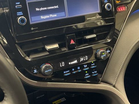 Used 2024 Toyota Camry XLE FWD image 21