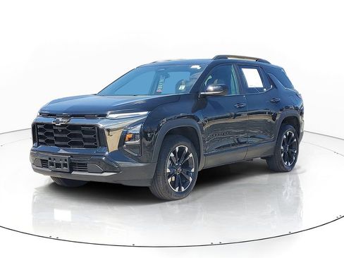 Certified 2025 Chevrolet Equinox ACTIV w/ Convenience Package III FWD image 2