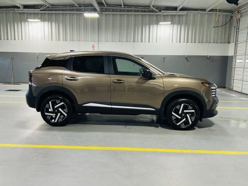 New 2026 Nissan Kicks SV image 17