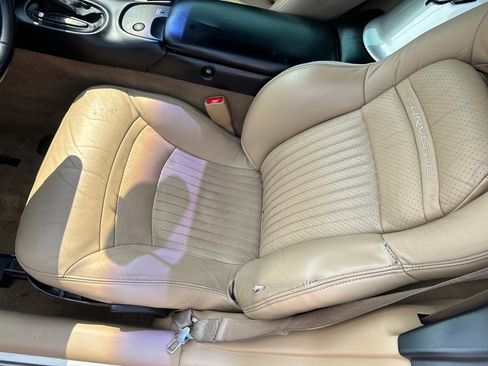 Used 2002 Chevrolet Corvette Convertible w/ Preferred Equipment Group2 image 15