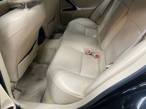 Used 2007 Lexus IS 350 RWD image 31